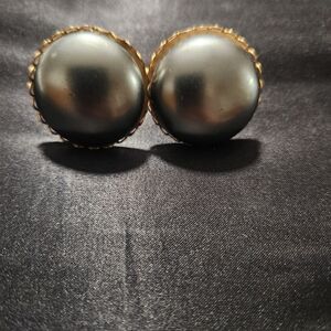 Vintage Screwback Gold-Trim Gray Button Earrings